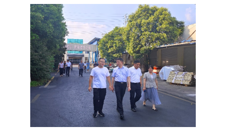 東華大學陳革副校長一行來揚州騰飛參觀調(diào)研